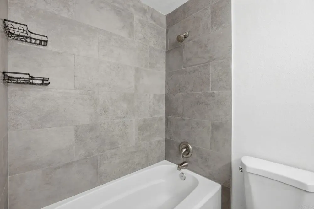 13104 Lakeview Granada Drive Lakeside, CA 92040