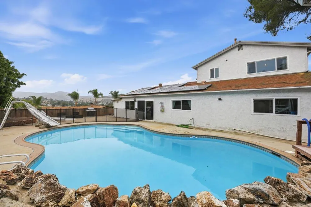 13104 Lakeview Granada Drive Lakeside, CA 92040