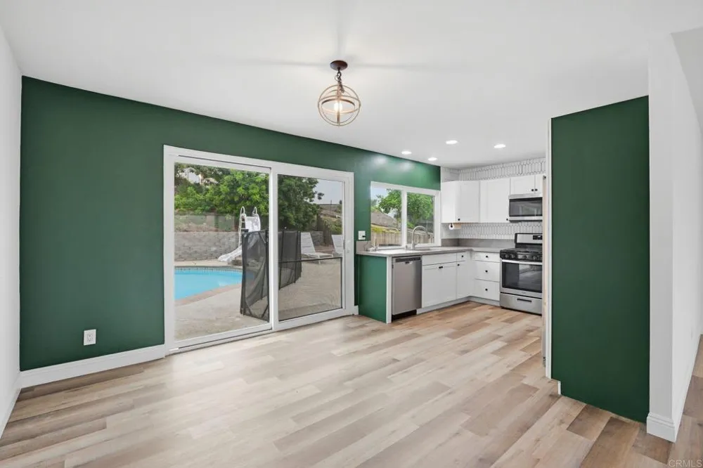 13104 Lakeview Granada Drive Lakeside, CA 92040