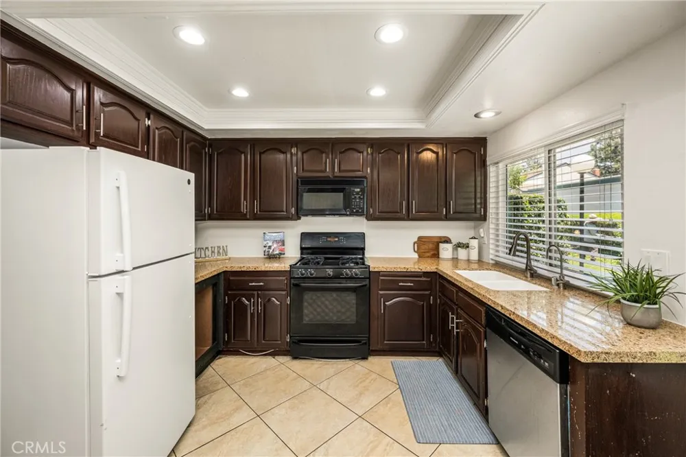 306 Los Padres Lane Placentia, CA 92870