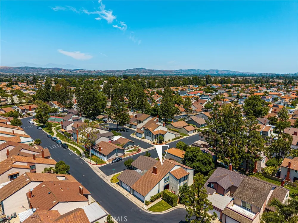 306 Los Padres Lane Placentia, CA 92870