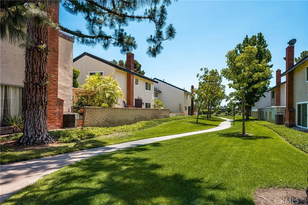 306 Los Padres Lane Placentia, CA 92870