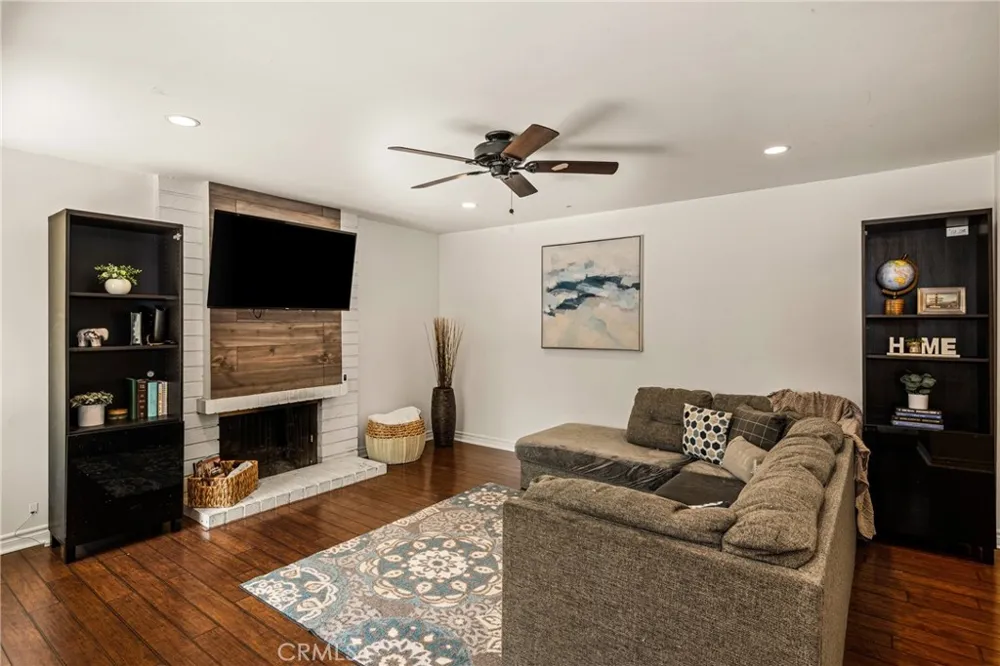 306 Los Padres Lane Placentia, CA 92870