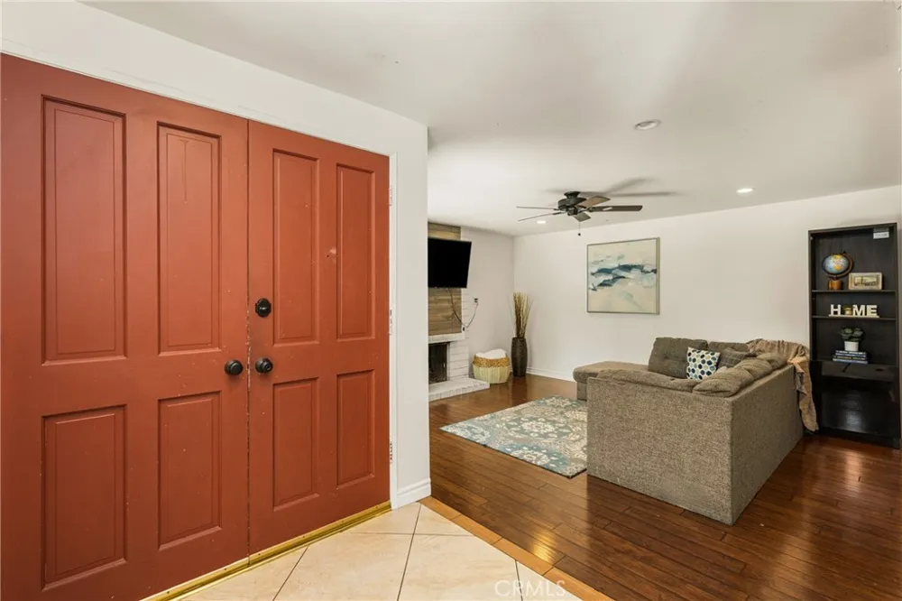 306 Los Padres Lane Placentia, CA 92870