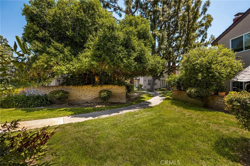 306 Los Padres Lane Placentia, CA 92870
