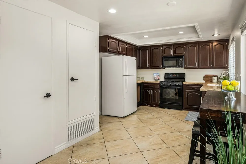 306 Los Padres Lane Placentia, CA 92870