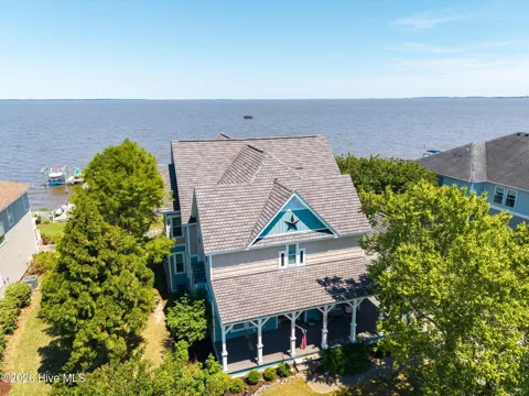 178 Mariners Way