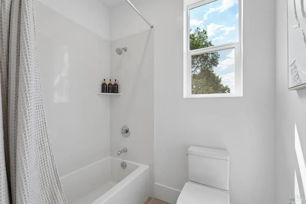 5924 Lyric Lane Santa Rosa, CA 95404