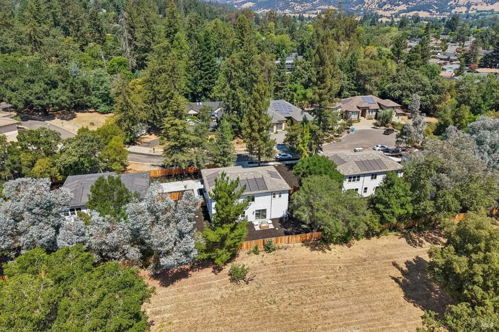 5924 Lyric Lane Santa Rosa, CA 95404