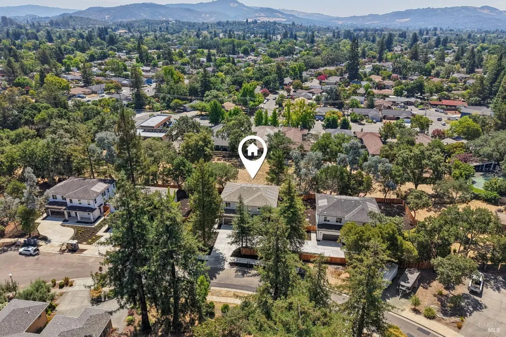 5924 Lyric Lane Santa Rosa, CA 95404