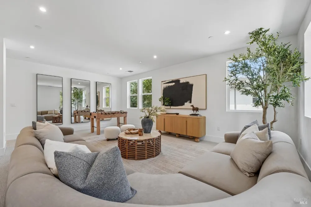 5924 Lyric Lane Santa Rosa, CA 95404