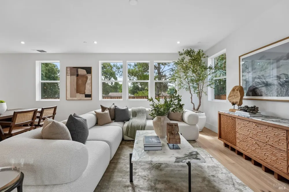 5924 Lyric Lane Santa Rosa, CA 95404