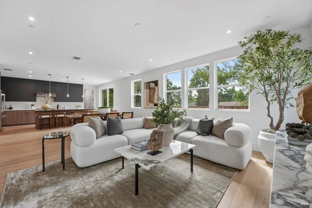 5924 Lyric Lane Santa Rosa, CA 95404