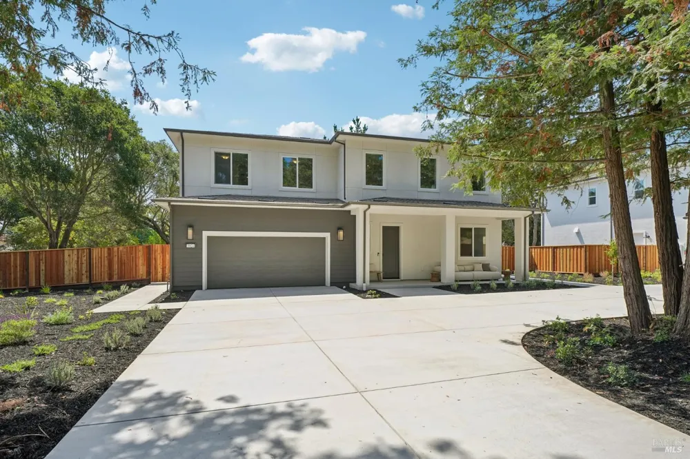 5924 Lyric Lane Santa Rosa, CA 95404