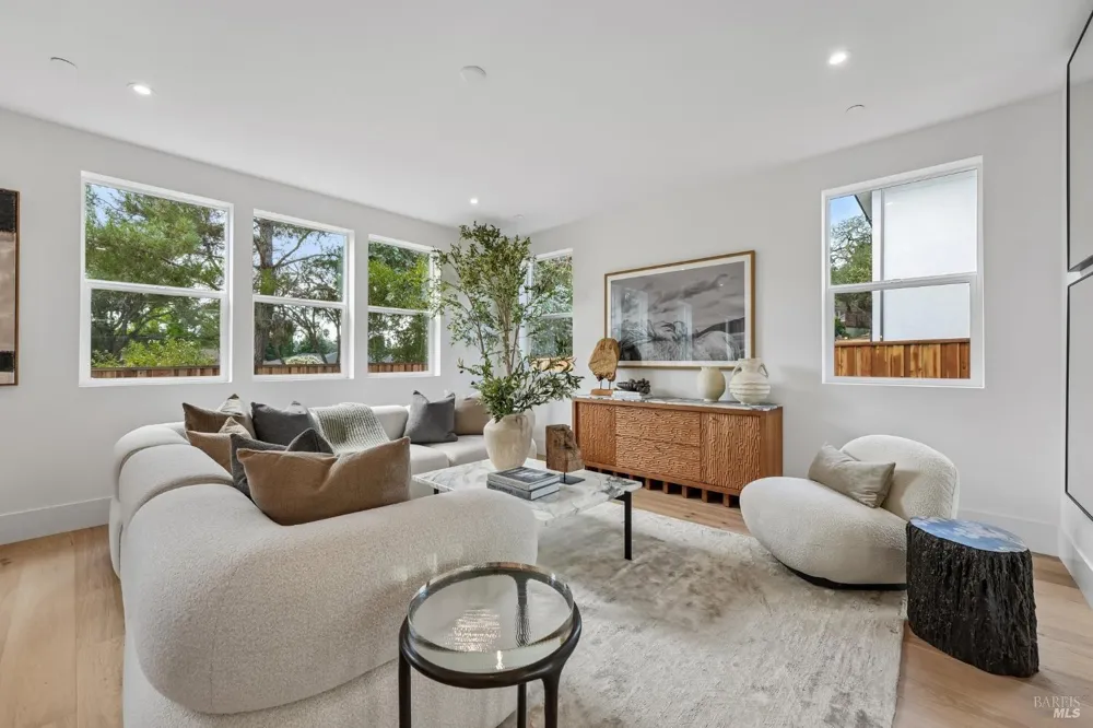 5924 Lyric Lane Santa Rosa, CA 95404