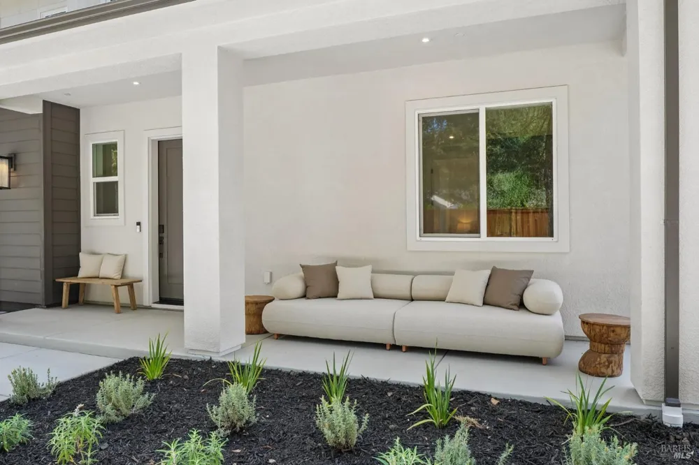 5924 Lyric Lane Santa Rosa, CA 95404