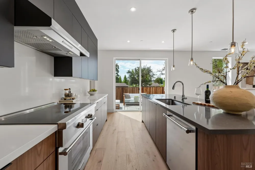 5924 Lyric Lane Santa Rosa, CA 95404