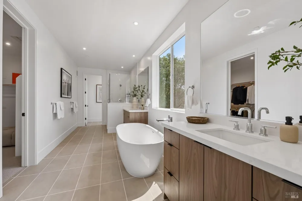 5924 Lyric Lane Santa Rosa, CA 95404