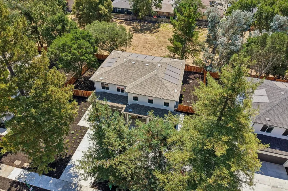 5924 Lyric Lane Santa Rosa, CA 95404