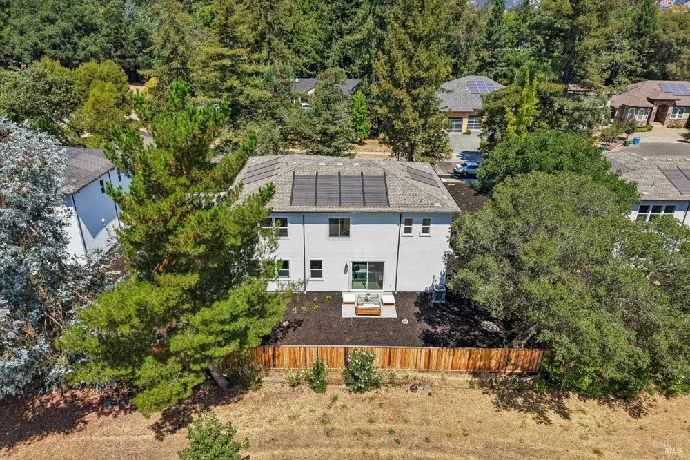 5924 Lyric Lane Santa Rosa, CA 95404