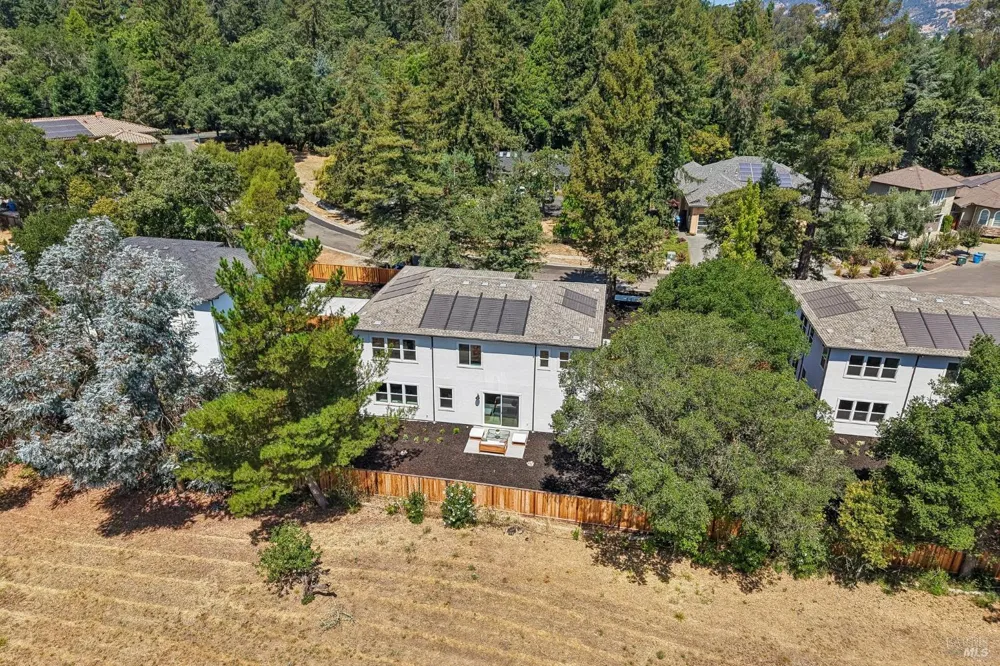5924 Lyric Lane Santa Rosa, CA 95404