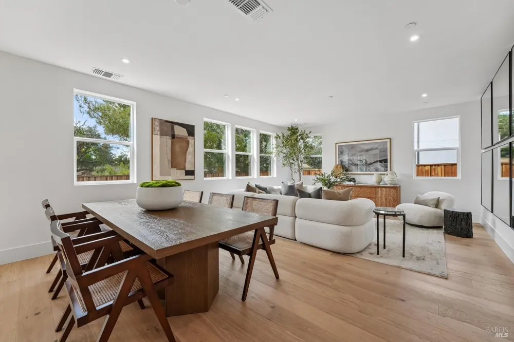 5924 Lyric Lane Santa Rosa, CA 95404