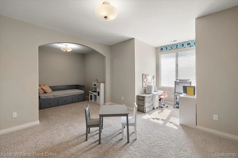 4838 Pinecrest Court Rochester City, MI 48306