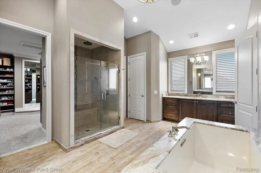 4838 Pinecrest Court Rochester City, MI 48306