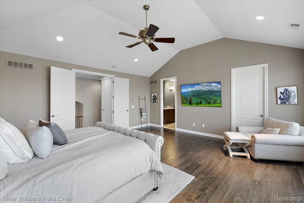 4838 Pinecrest Court Rochester City, MI 48306