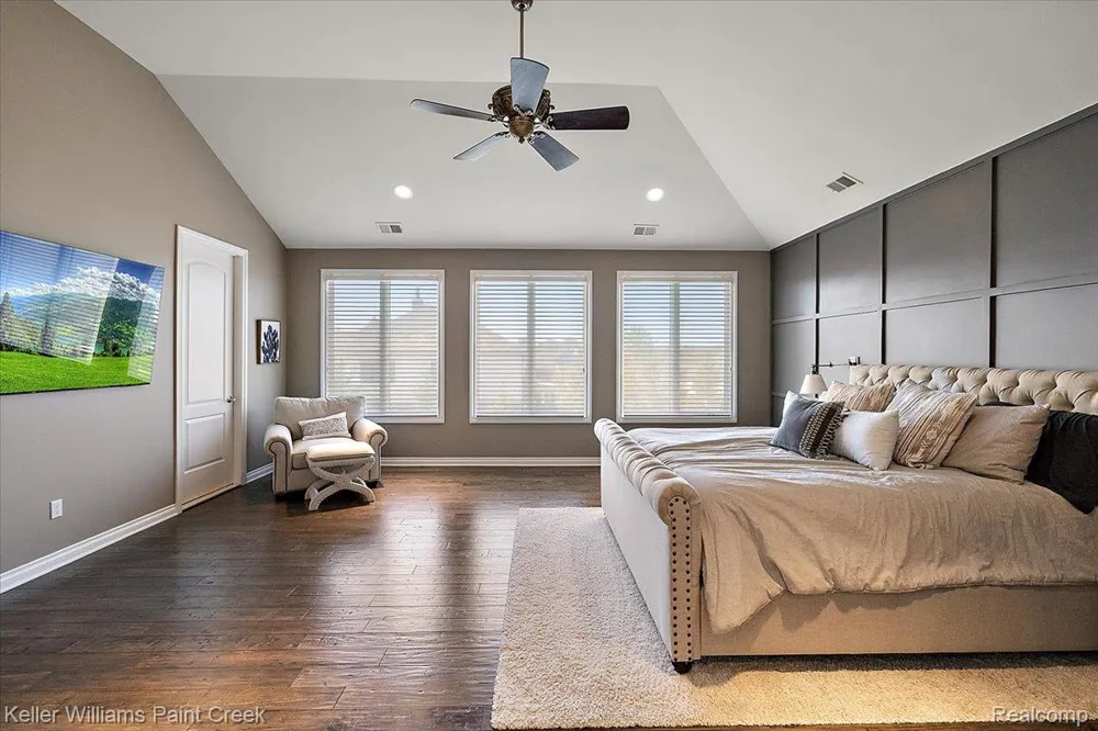 4838 Pinecrest Court Rochester City, MI 48306