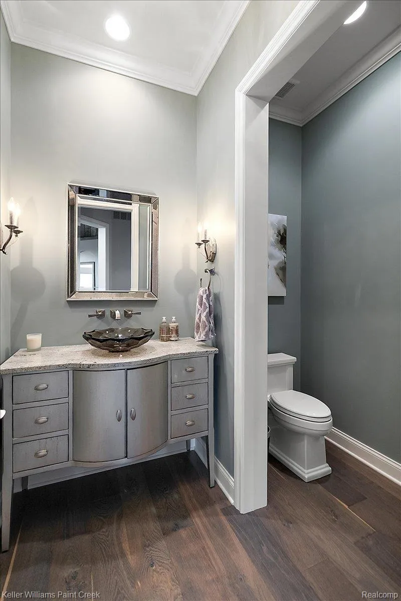 4838 Pinecrest Court Rochester City, MI 48306