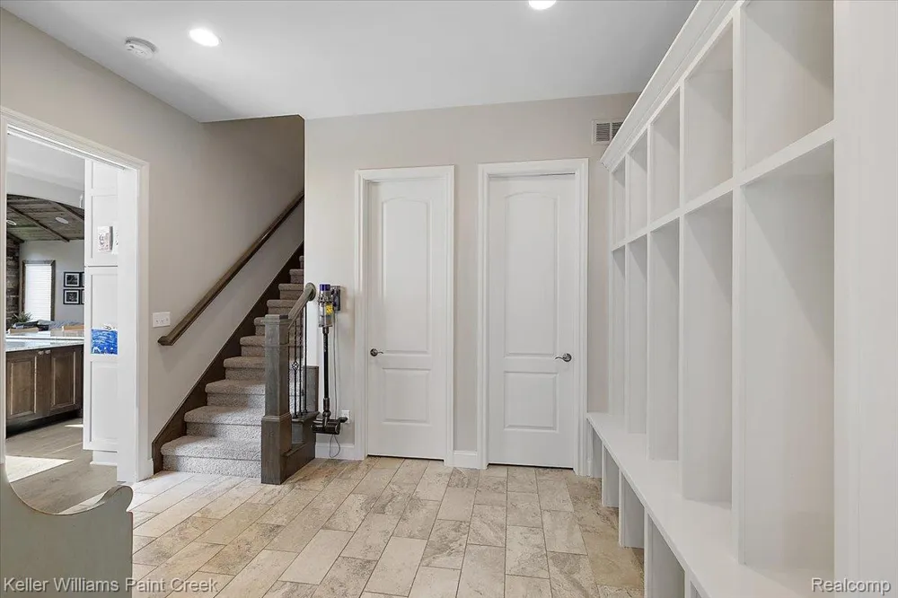 4838 Pinecrest Court Rochester City, MI 48306