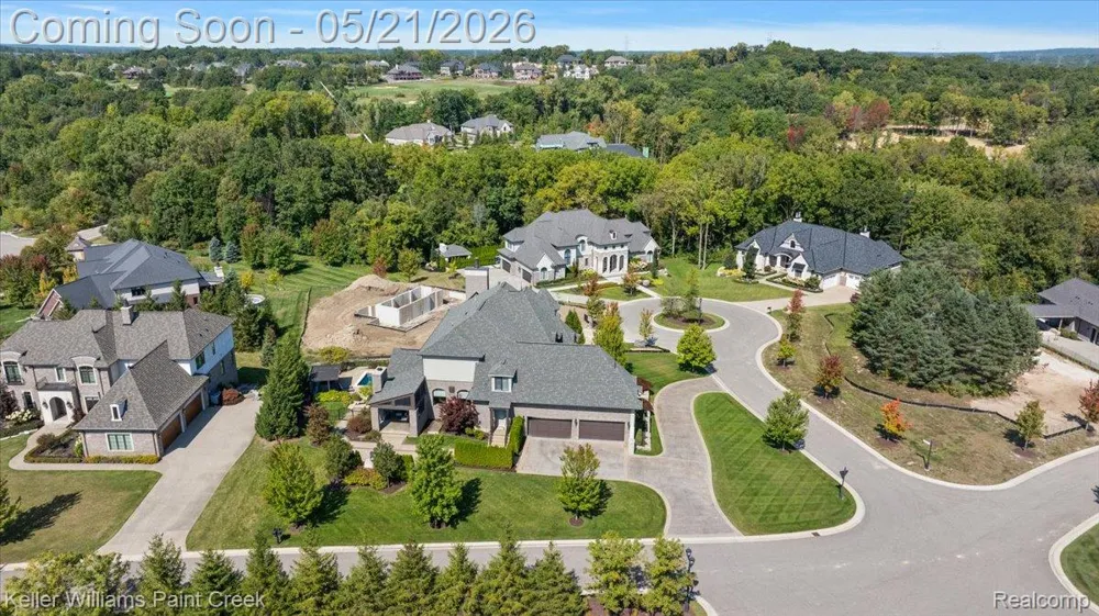 4838 Pinecrest Court Rochester City, MI 48306