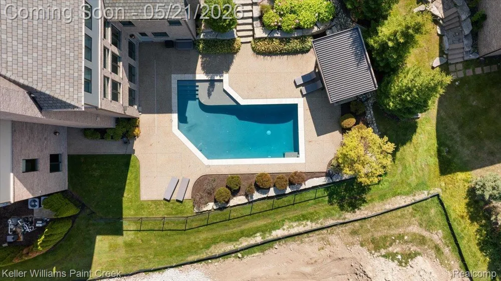 4838 Pinecrest Court Rochester City, MI 48306