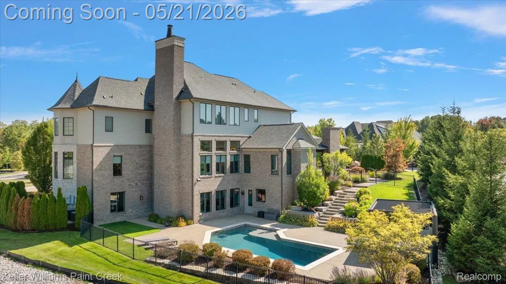 4838 Pinecrest Court Rochester City, MI 48306