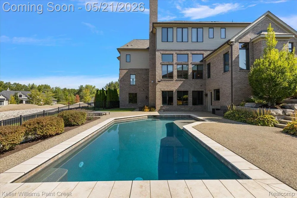 4838 Pinecrest Court Rochester City, MI 48306