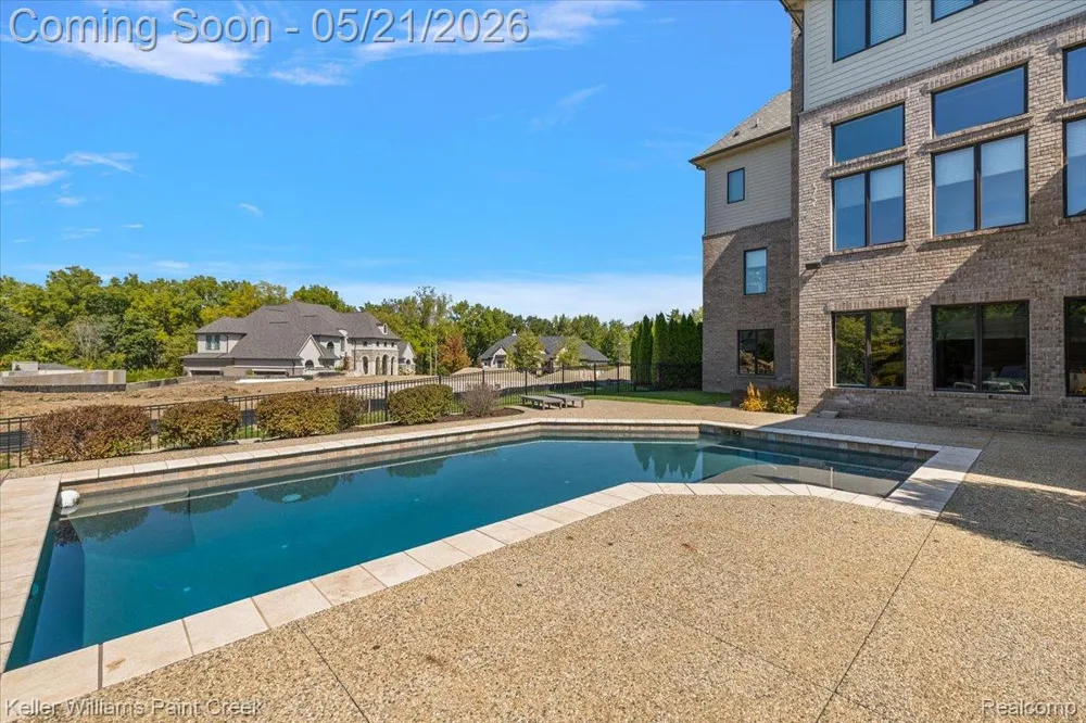4838 Pinecrest Court Rochester City, MI 48306