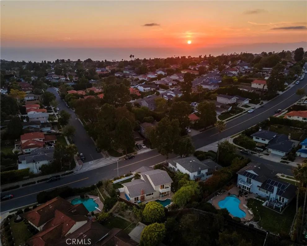 29512 Whitley Collins Rancho Palos Verdes, CA 90275
