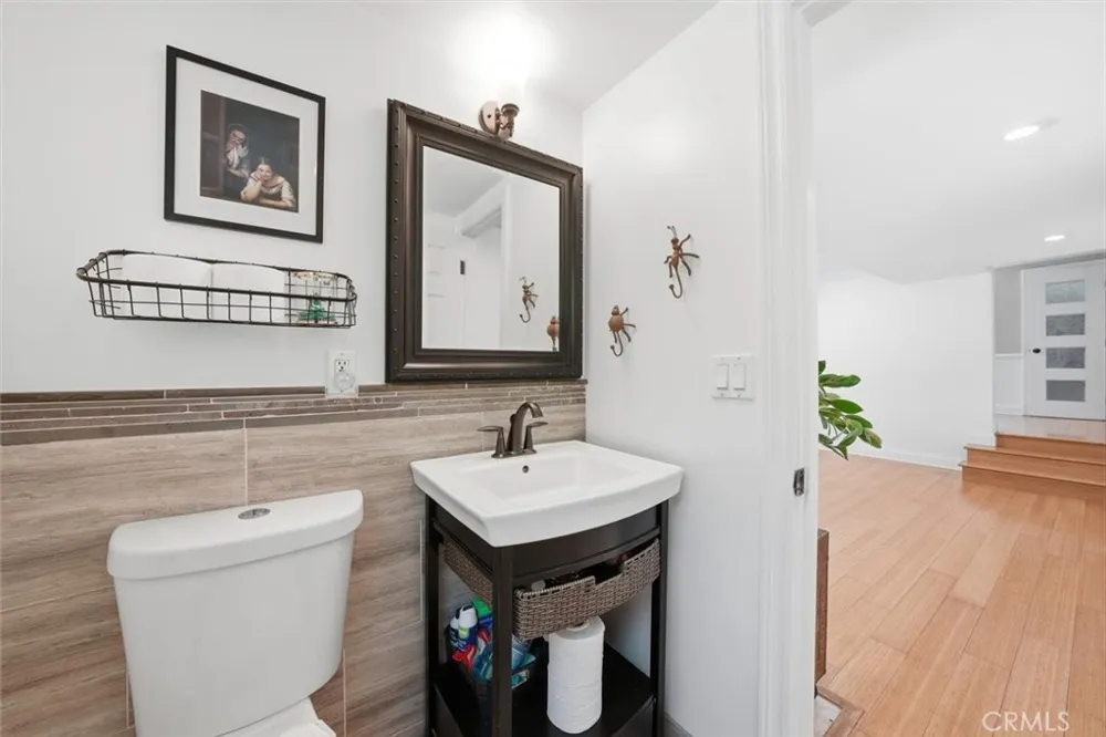 29512 Whitley Collins Rancho Palos Verdes, CA 90275