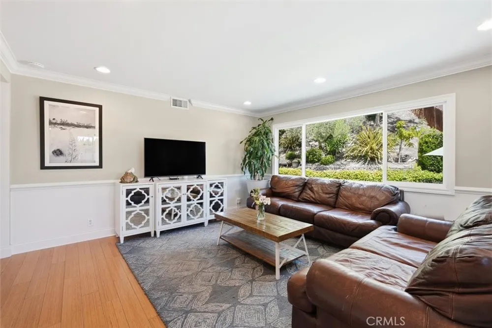29512 Whitley Collins Rancho Palos Verdes, CA 90275