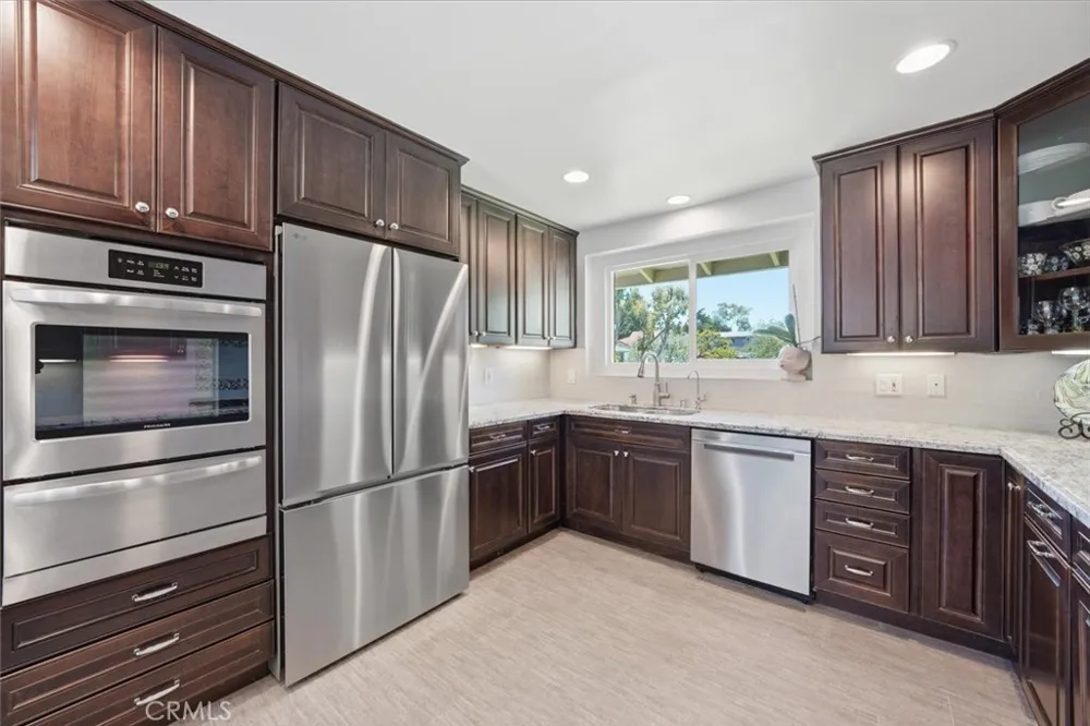 29512 Whitley Collins Rancho Palos Verdes, CA 90275