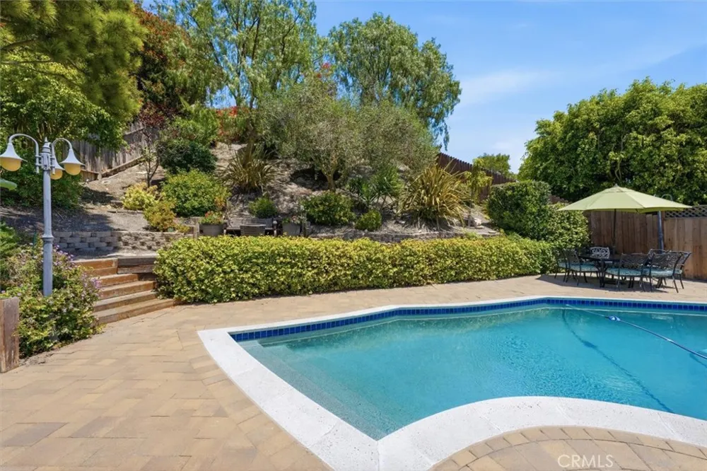 29512 Whitley Collins Rancho Palos Verdes, CA 90275
