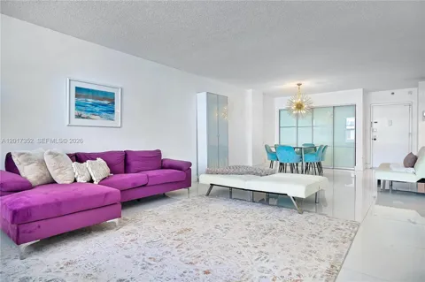 9511 Collins Ave #901