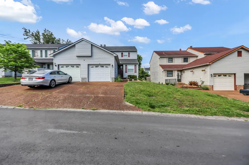 107 Maple Way Hendersonville, TN 37075