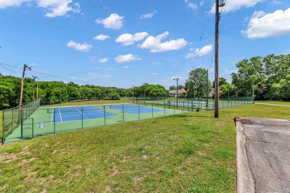 107 Maple Way Hendersonville, TN 37075