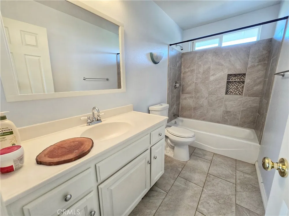 29422 125th E Pearblossom, CA 93553