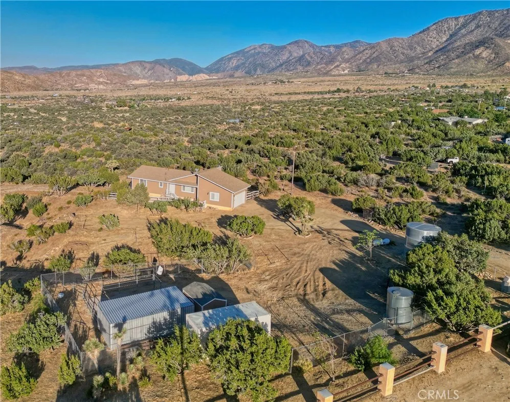 29422 125th E Pearblossom, CA 93553