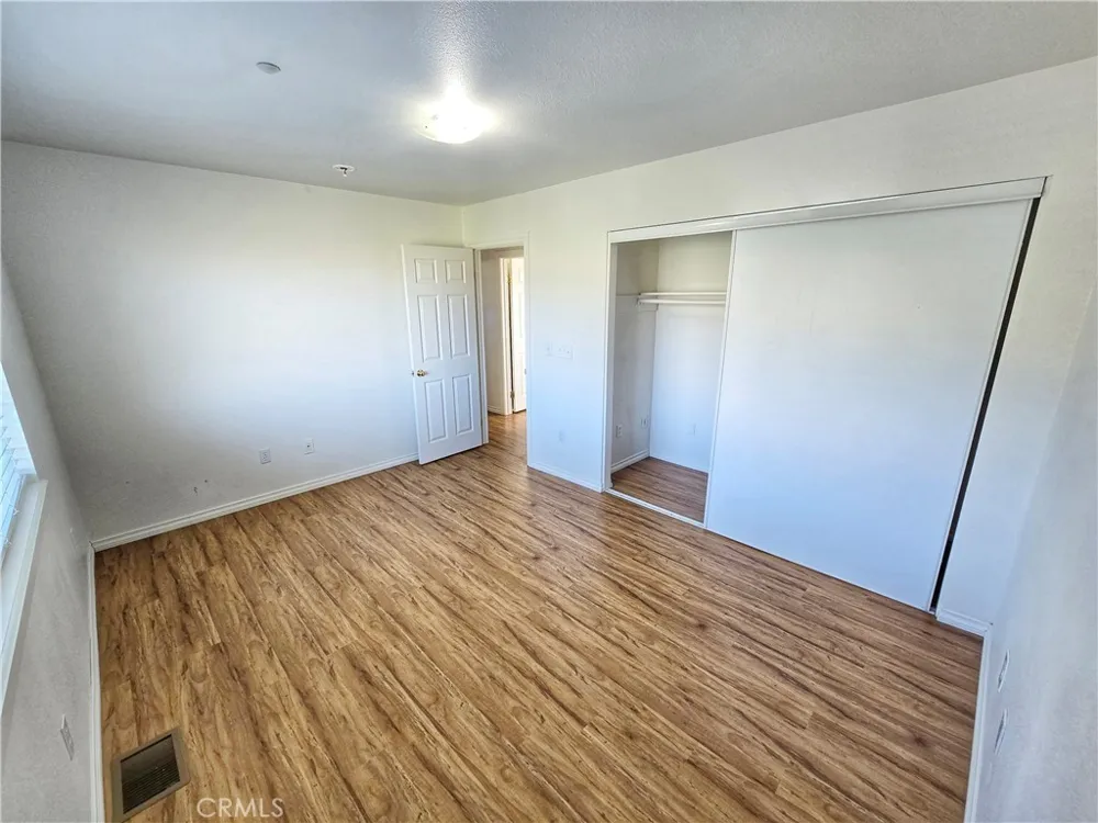 29422 125th E Pearblossom, CA 93553