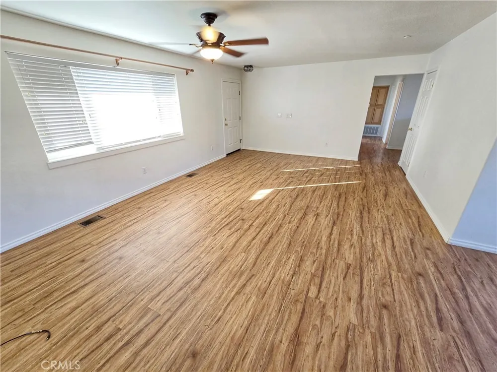 29422 125th E Pearblossom, CA 93553