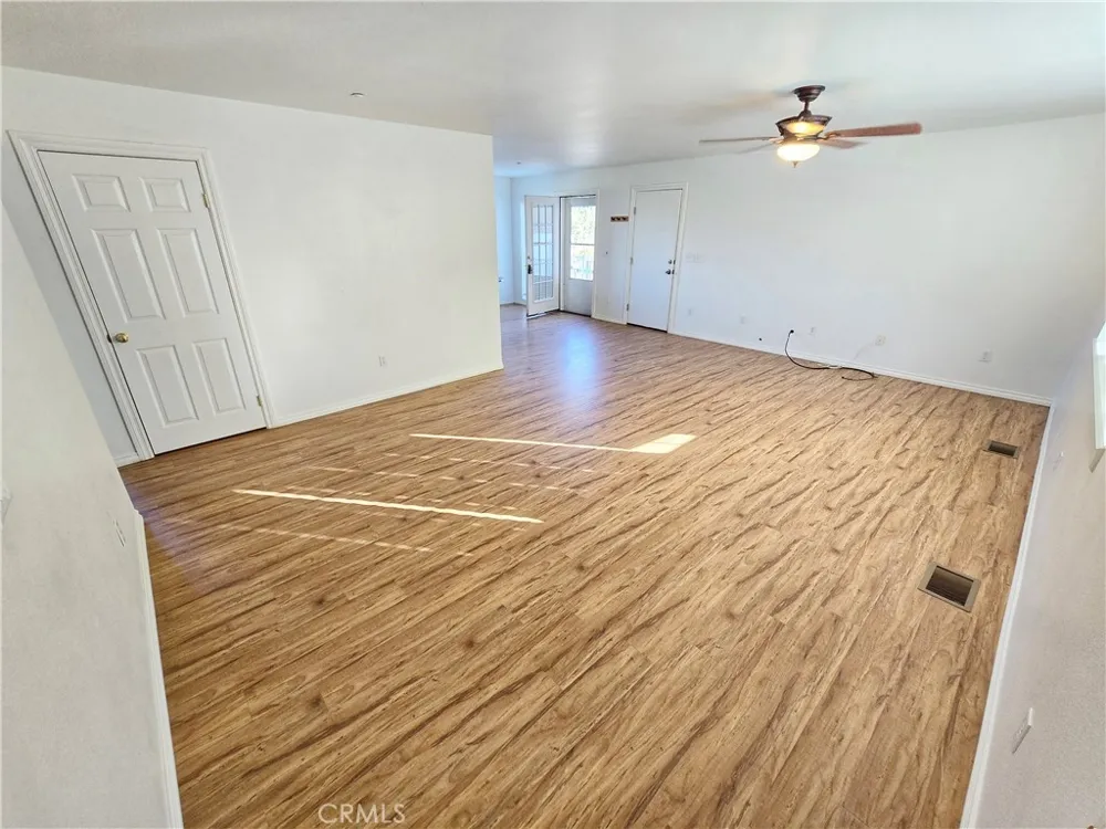 29422 125th E Pearblossom, CA 93553